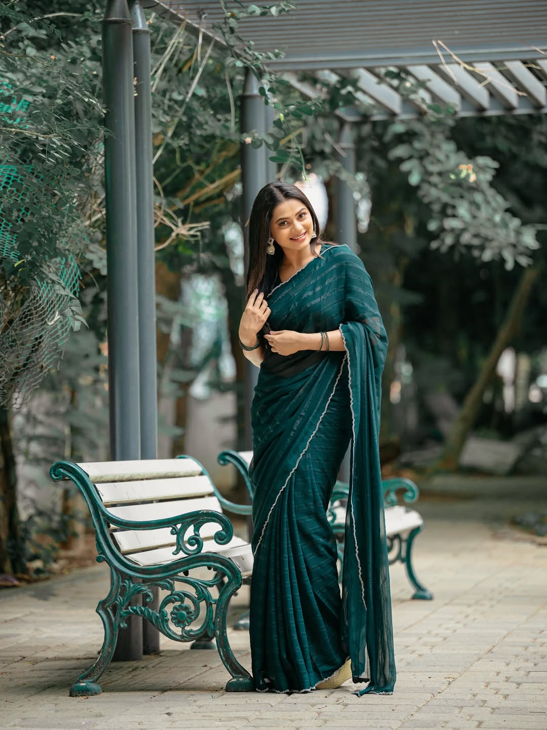 Bhanderi Fashion Moss Chiffon Diamond HotFix Border Saree