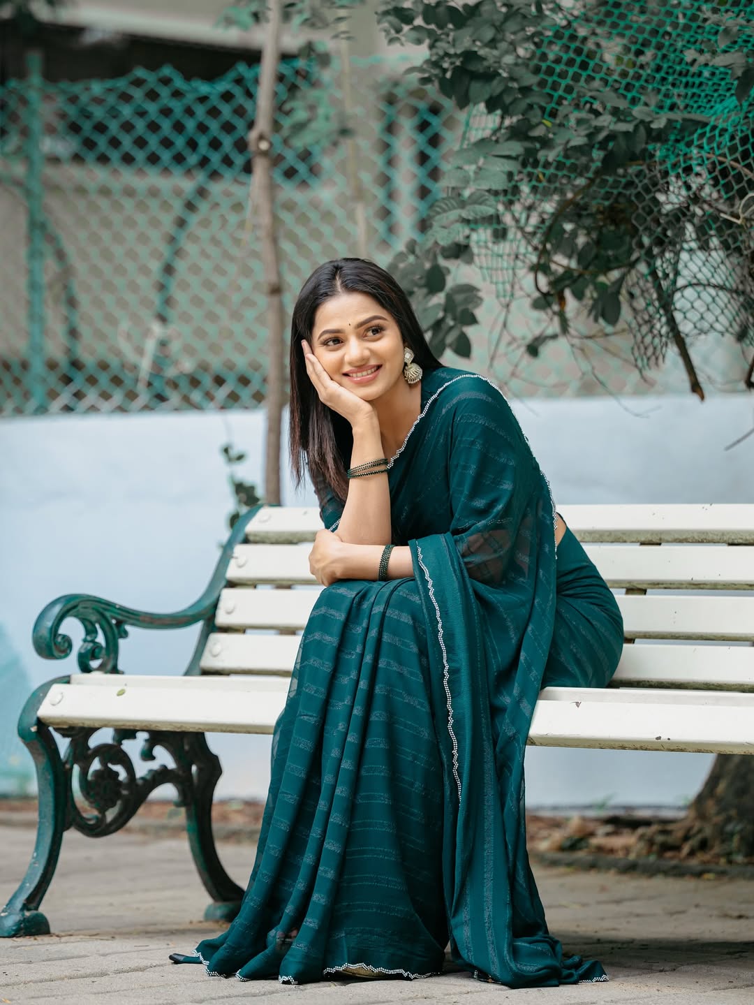 Bhanderi Fashion Moss Chiffon Diamond HotFix Border Saree