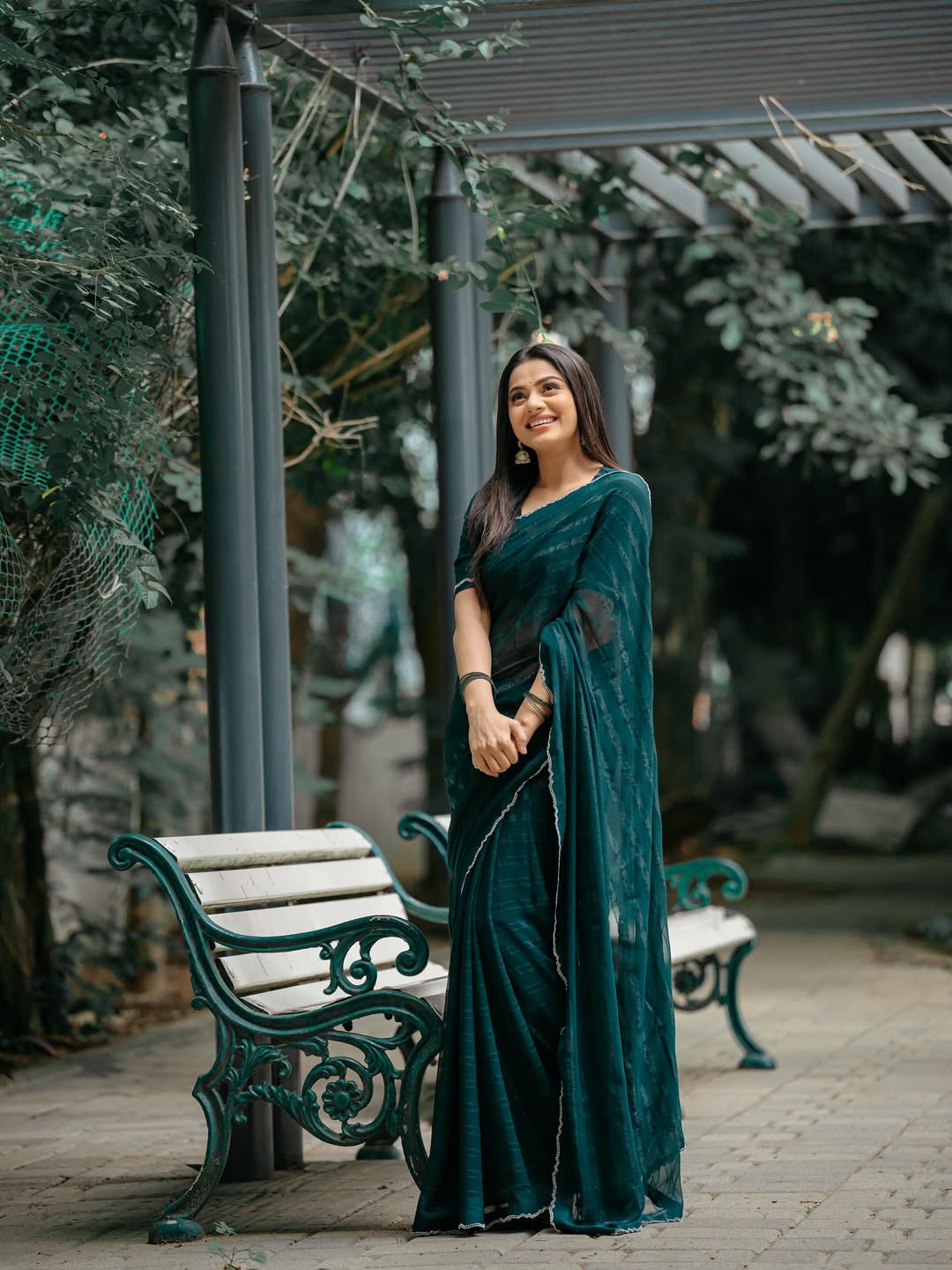 Bhanderi Fashion Moss Chiffon Diamond HotFix Border Saree